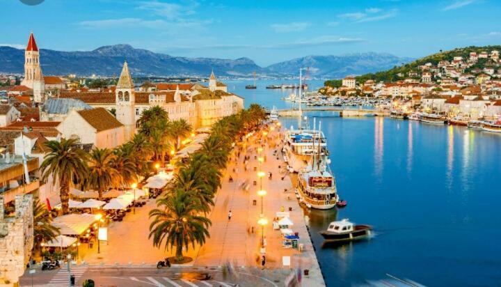 Apartment Beljan Trogir Eksteriør billede